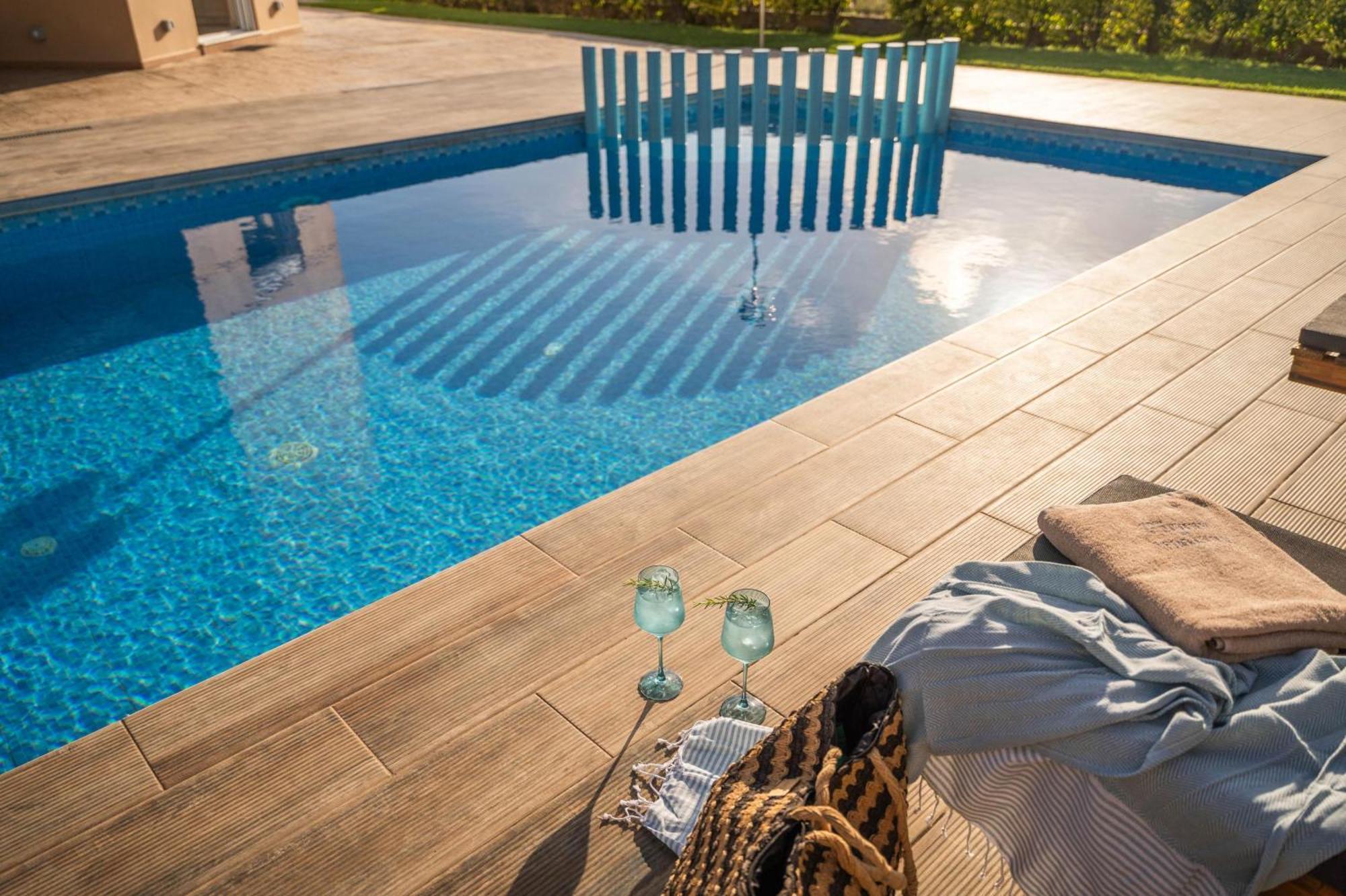 Villa Ariella With Sea View Agia Marina  Exterior photo